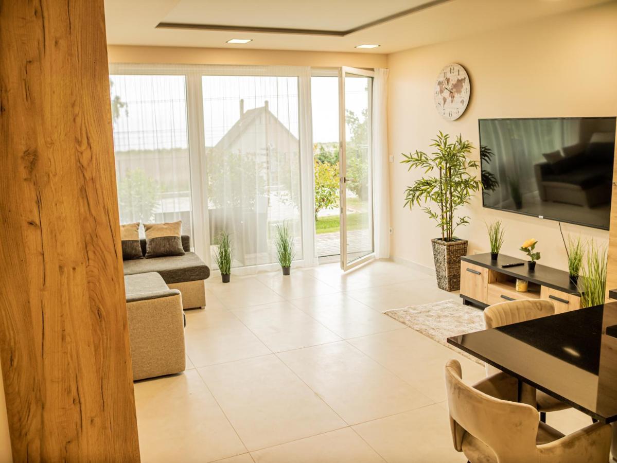 Panorama Superior Apartments - Pool, Garden, Parking Balatonalmádi Zewnętrze zdjęcie