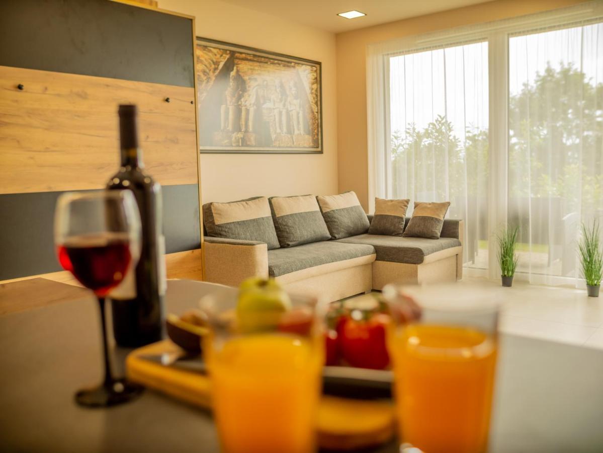 Panorama Superior Apartments - Pool, Garden, Parking Balatonalmádi Zewnętrze zdjęcie