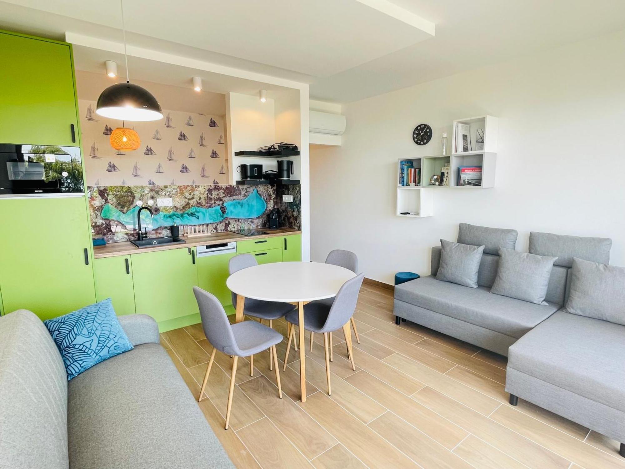 Panorama Superior Apartments - Pool, Garden, Parking Balatonalmádi Zewnętrze zdjęcie