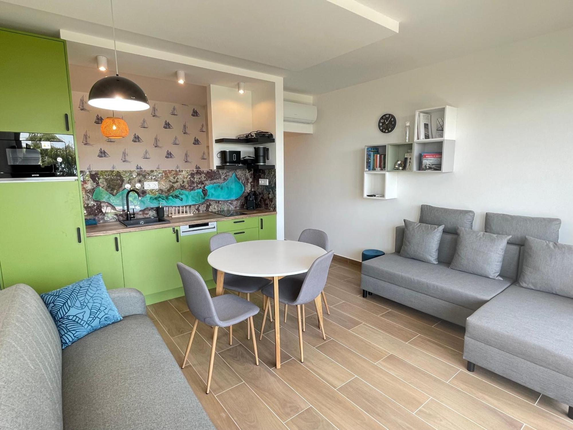 Panorama Superior Apartments - Pool, Garden, Parking Balatonalmádi Zewnętrze zdjęcie