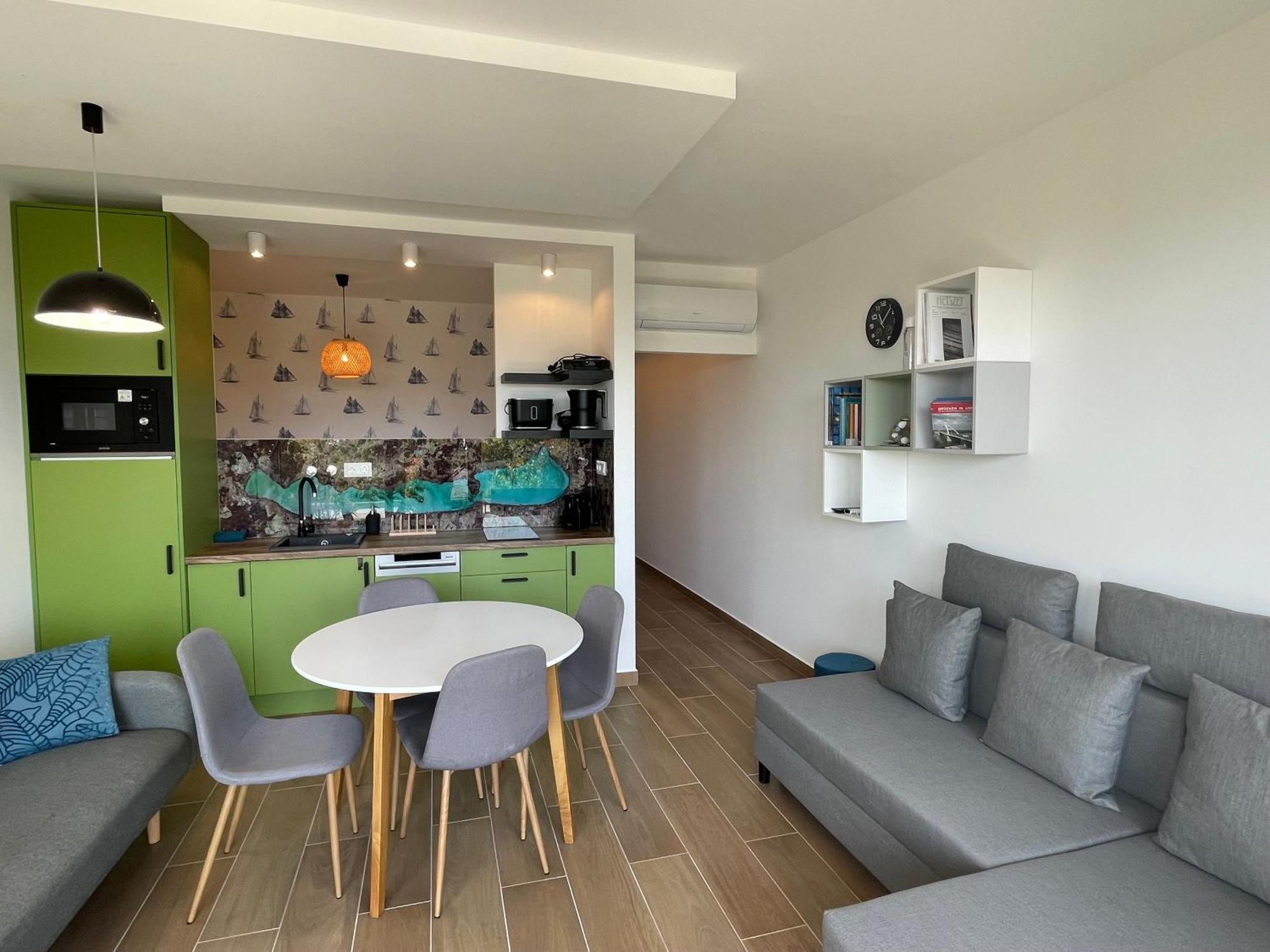 Panorama Superior Apartments - Pool, Garden, Parking Balatonalmádi Zewnętrze zdjęcie