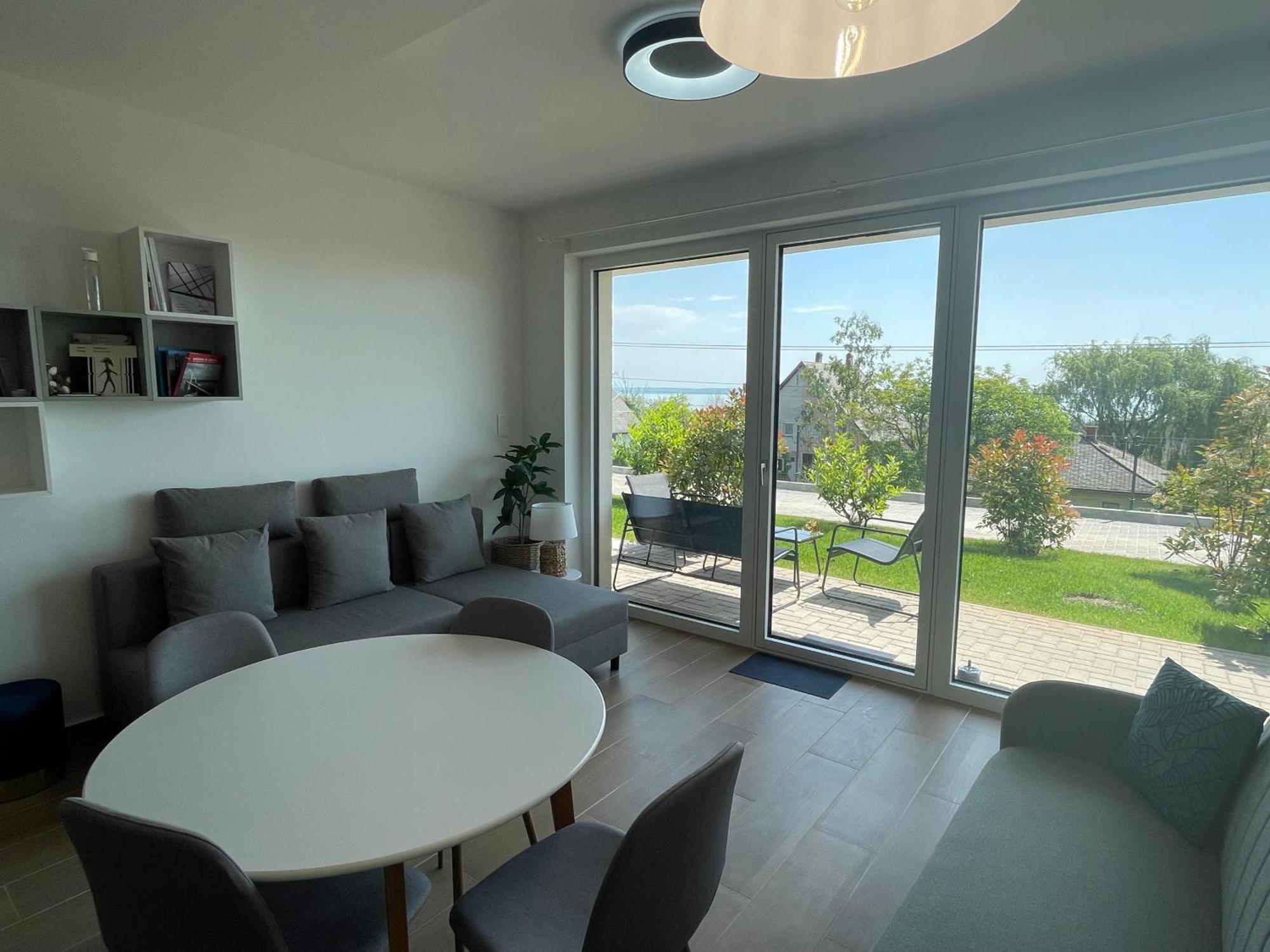Panorama Superior Apartments - Pool, Garden, Parking Balatonalmádi Zewnętrze zdjęcie