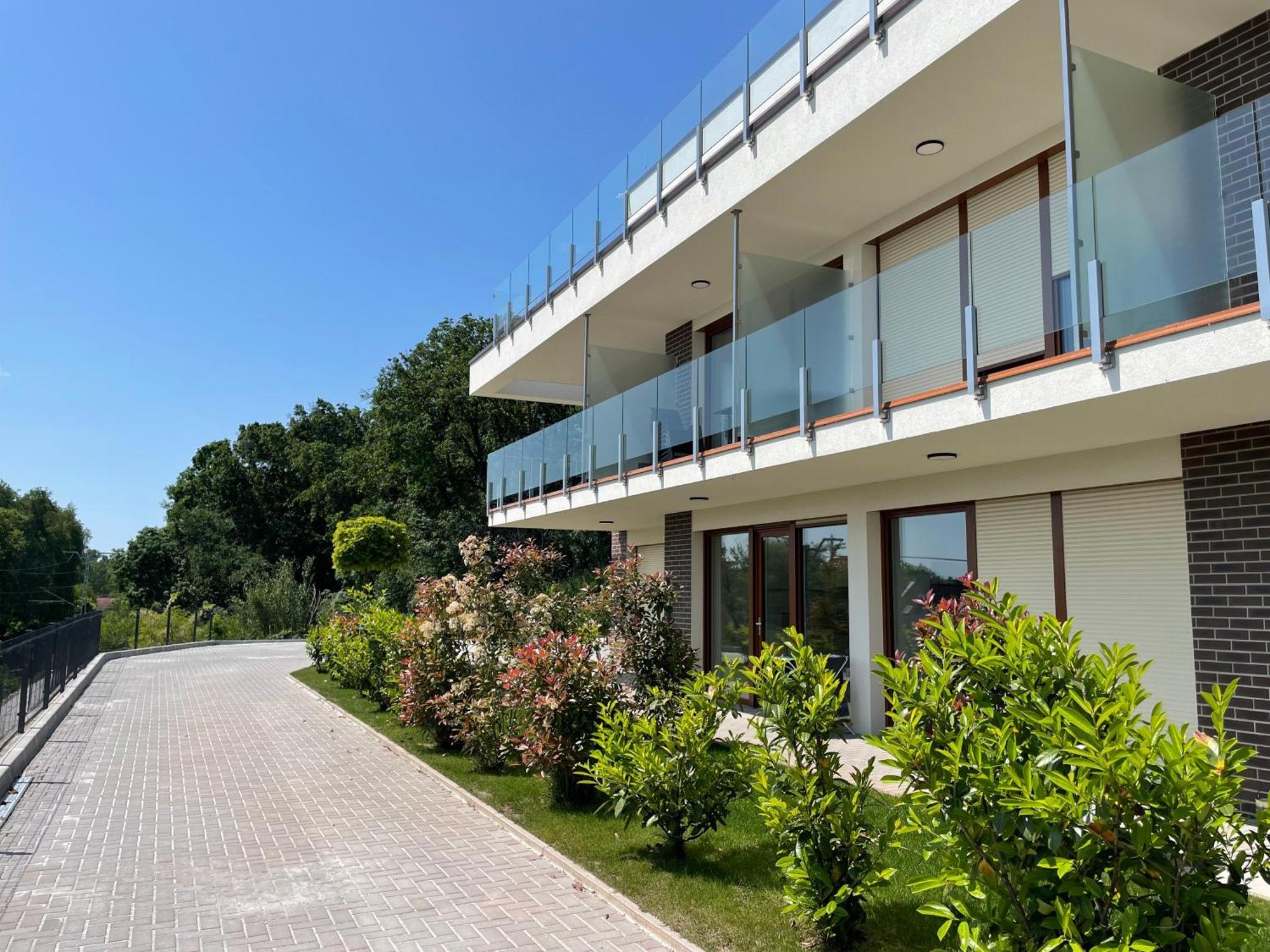 Panorama Superior Apartments - Pool, Garden, Parking Balatonalmádi Zewnętrze zdjęcie