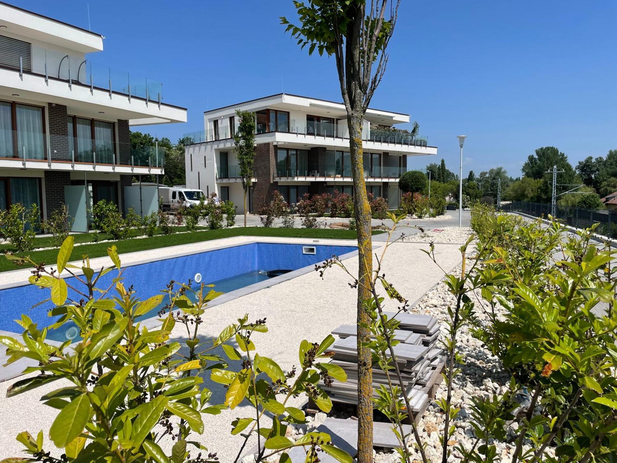 Panorama Superior Apartments - Pool, Garden, Parking Balatonalmádi Zewnętrze zdjęcie